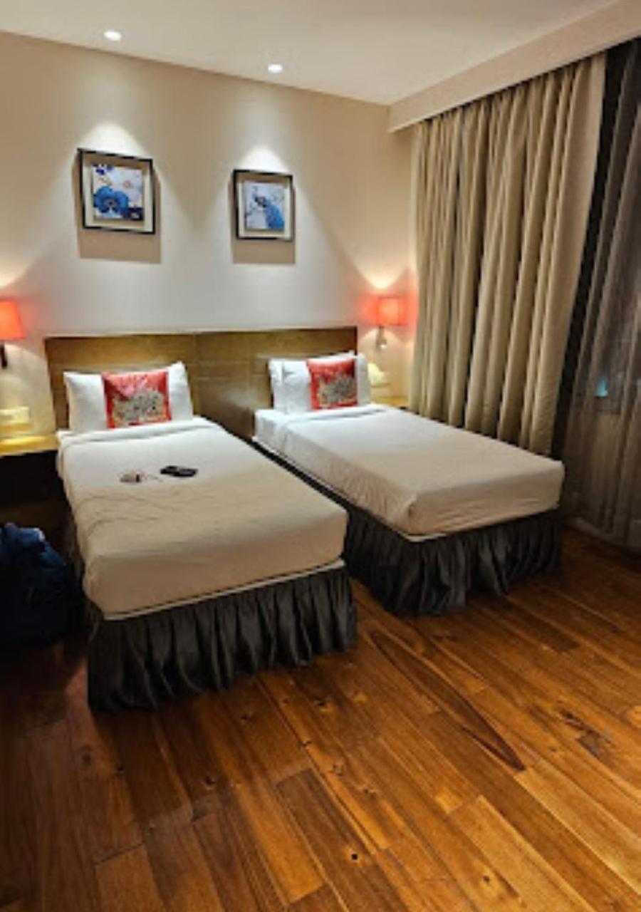 Hotel Le Lotus Grand Kakarmatha Экстерьер фото