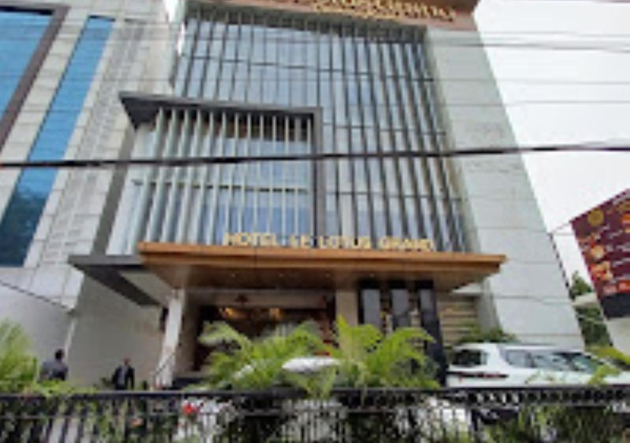 Hotel Le Lotus Grand Kakarmatha Экстерьер фото