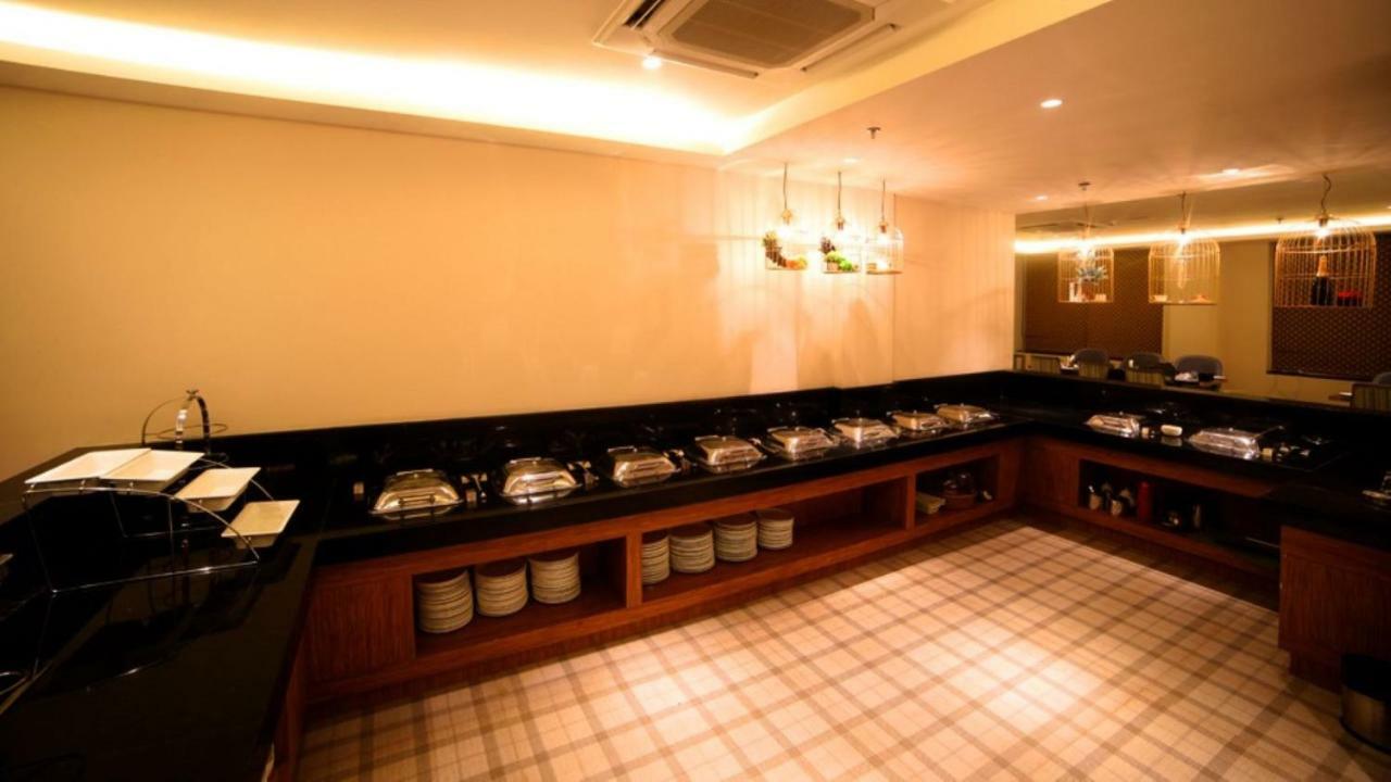 Hotel Le Lotus Grand Kakarmatha Экстерьер фото