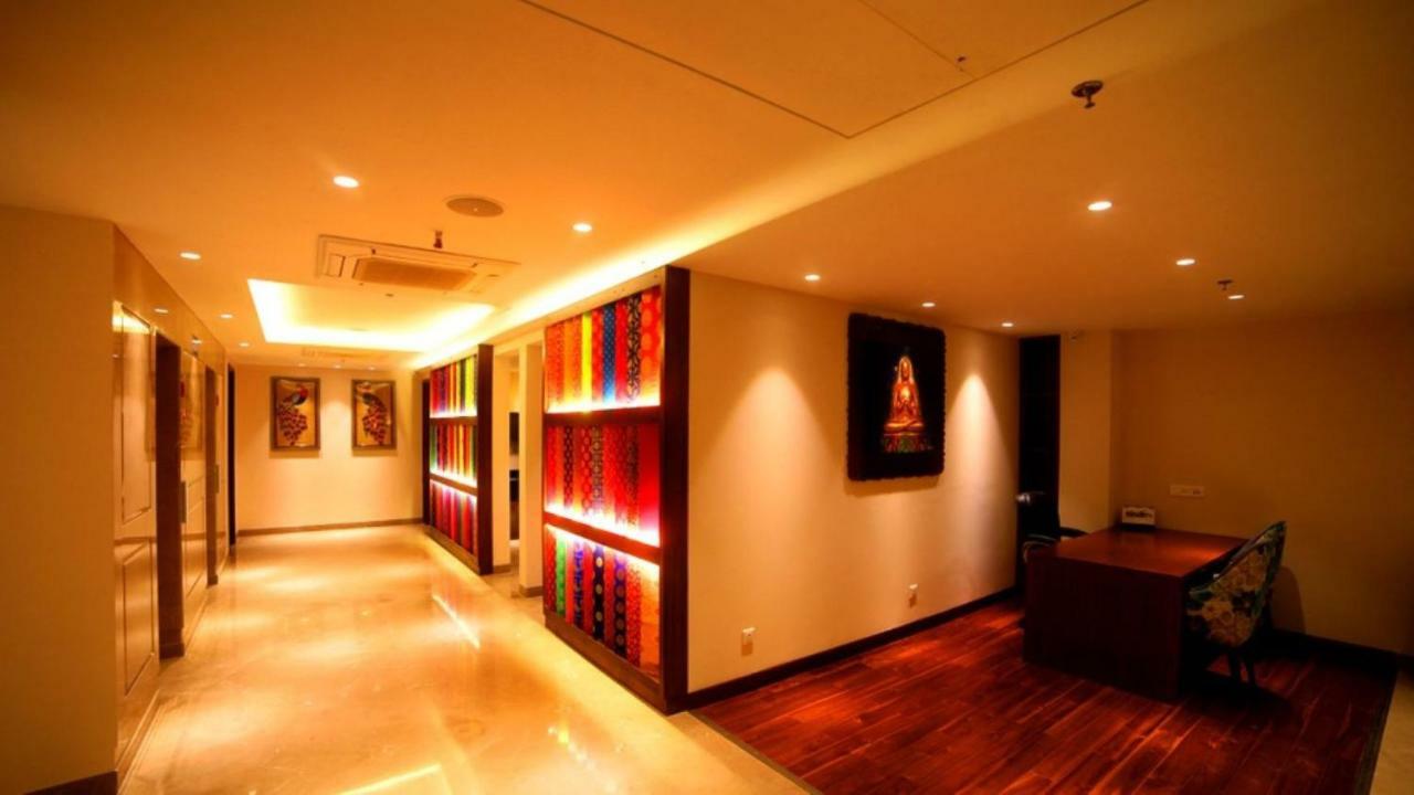 Hotel Le Lotus Grand Kakarmatha Экстерьер фото