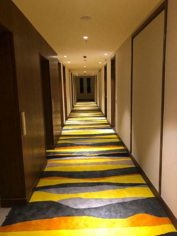 Hotel Le Lotus Grand Kakarmatha Экстерьер фото